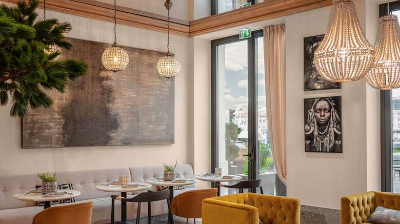 <b>Maison du Monde Hotel & Suites Restaurant</b>. Images powered by <a href="https://iceportal.shijigroup.com/" title="IcePortal" target="_blank">IcePortal</a>.