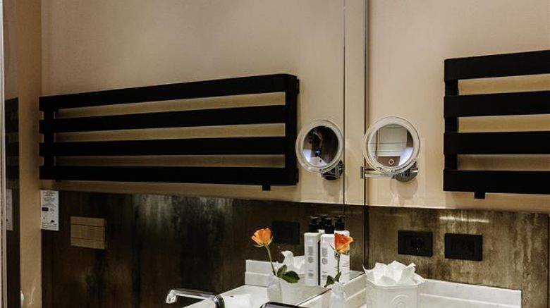 <b>Hotel Firenze Number Nine Room</b>. Images powered by <a href="https://iceportal.shijigroup.com/" title="IcePortal" target="_blank">IcePortal</a>.