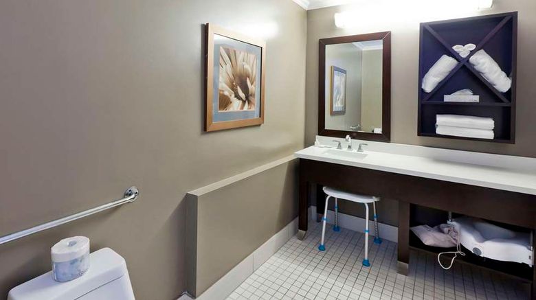 <b>Elm Hurst Inn & Spa Room</b>. Images powered by <a href="https://iceportal.shijigroup.com/" title="IcePortal" target="_blank">IcePortal</a>.