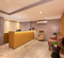 Comfort Inn Grand Lobby