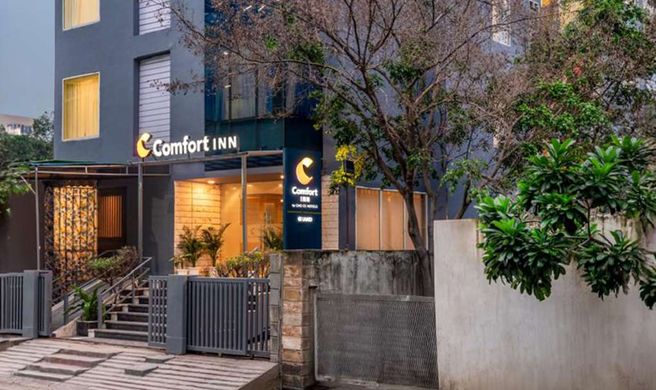 Comfort Inn Grand Exterior