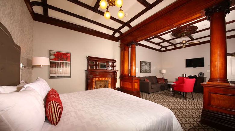 <b>Idlewyld Inn & Spa Suite</b>. Images powered by <a href="https://iceportal.shijigroup.com/" title="IcePortal" target="_blank">IcePortal</a>.