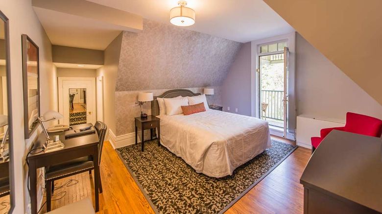 <b>Idlewyld Inn & Spa Room</b>. Images powered by <a href="https://iceportal.shijigroup.com/" title="IcePortal" target="_blank">IcePortal</a>.