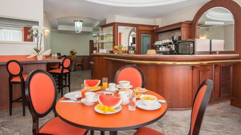 <b>Hotel Olympia Restaurant</b>. Images powered by <a href="https://iceportal.shijigroup.com/" title="IcePortal" target="_blank">IcePortal</a>.