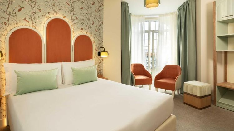 Hotel Olympia Room