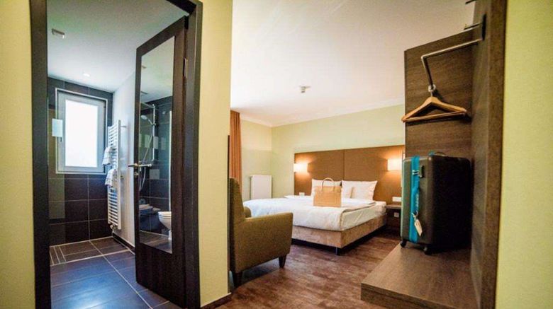 <b>Hotel Jakob Regensburg BW Signature Room</b>. Images powered by <a href="https://iceportal.shijigroup.com/" title="IcePortal" target="_blank">IcePortal</a>.