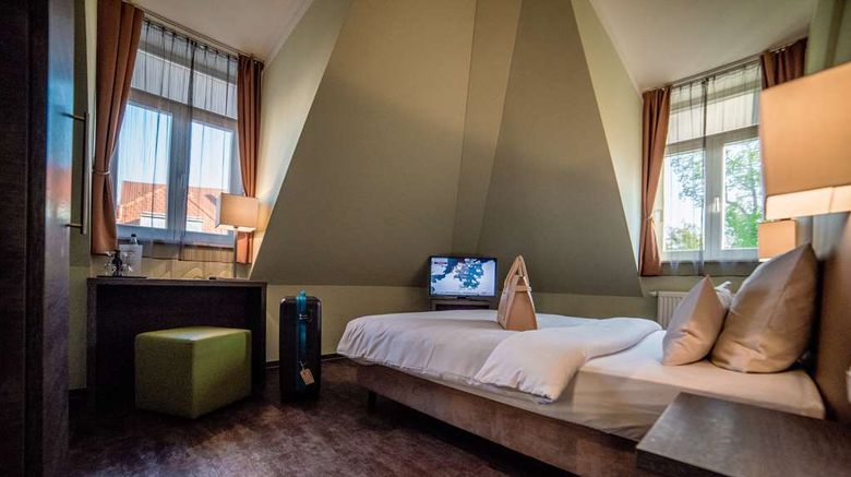 <b>Hotel Jakob Regensburg BW Signature Room</b>. Images powered by <a href="https://iceportal.shijigroup.com/" title="IcePortal" target="_blank">IcePortal</a>.
