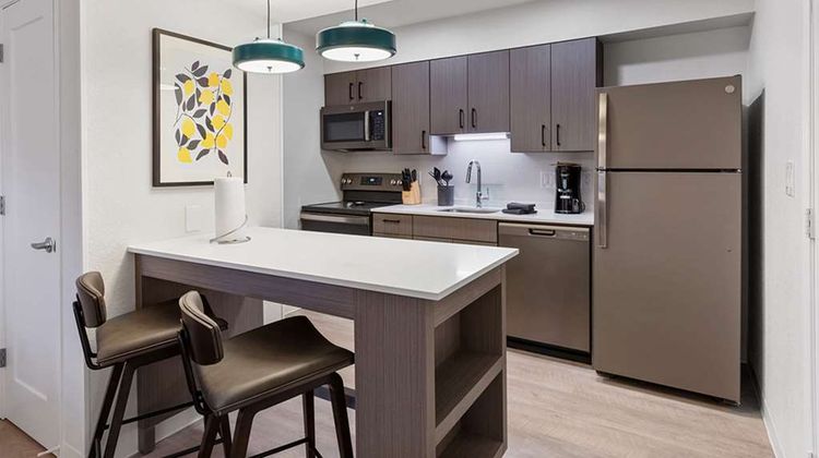 WaterWalk by Wyndham Atlanta Perimeter Room