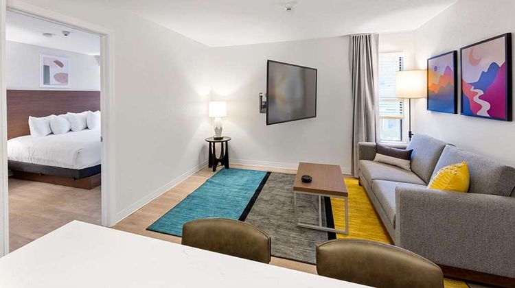 WaterWalk by Wyndham Atlanta Perimeter Room
