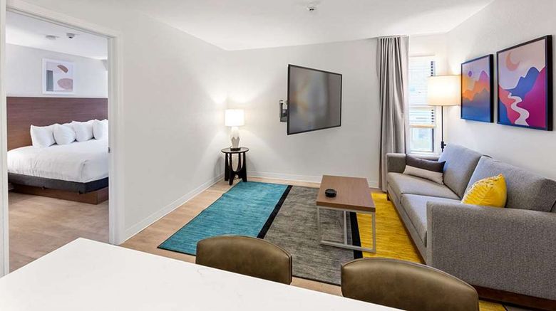 <b>WaterWalk by Wyndham Atlanta Perimeter Room</b>. Images powered by <a href="https://iceportal.shijigroup.com/" title="IcePortal" target="_blank">IcePortal</a>.