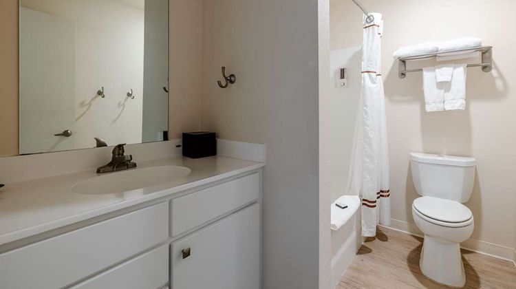 WaterWalk Extended Stay Wichita Room