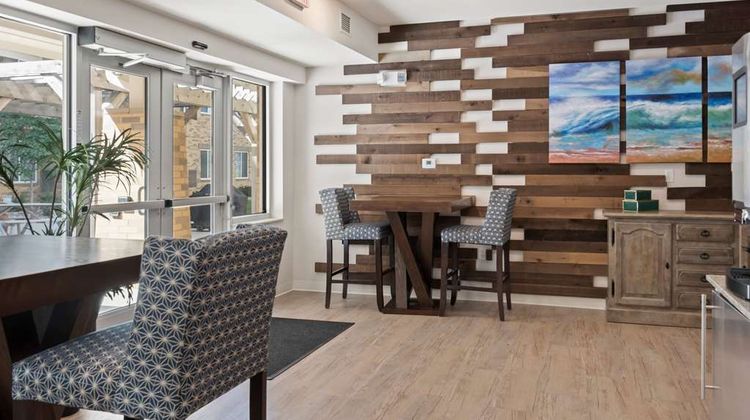 WaterWalk Extended Stay Kansas City Restaurant