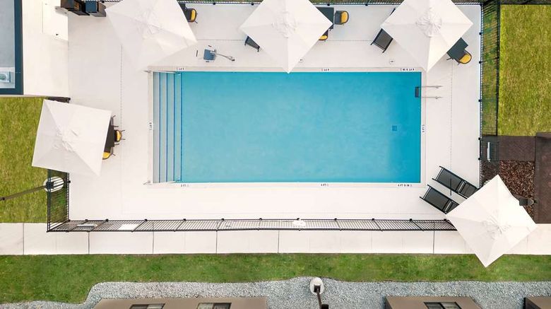 <b>WaterWalk Jacksonville-Deerwood Park Pool</b>. Images powered by <a href="https://iceportal.shijigroup.com/" title="IcePortal" target="_blank">IcePortal</a>.