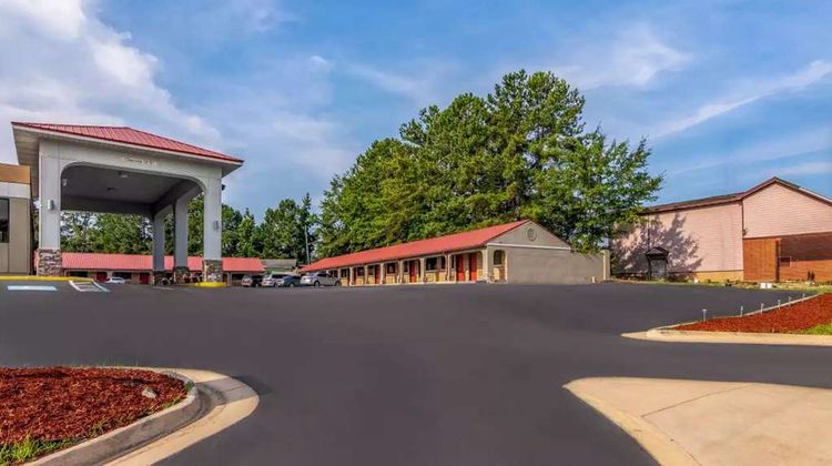 Americas Best Value Inn Opelika Exterior