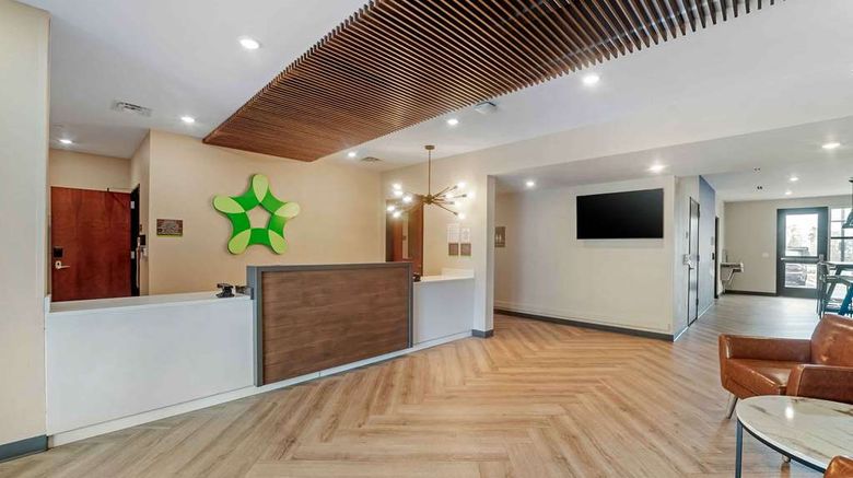 <b>Extended Stay America Premier Asheville Lobby</b>. Images powered by <a href="https://iceportal.shijigroup.com/" title="IcePortal" target="_blank">IcePortal</a>.