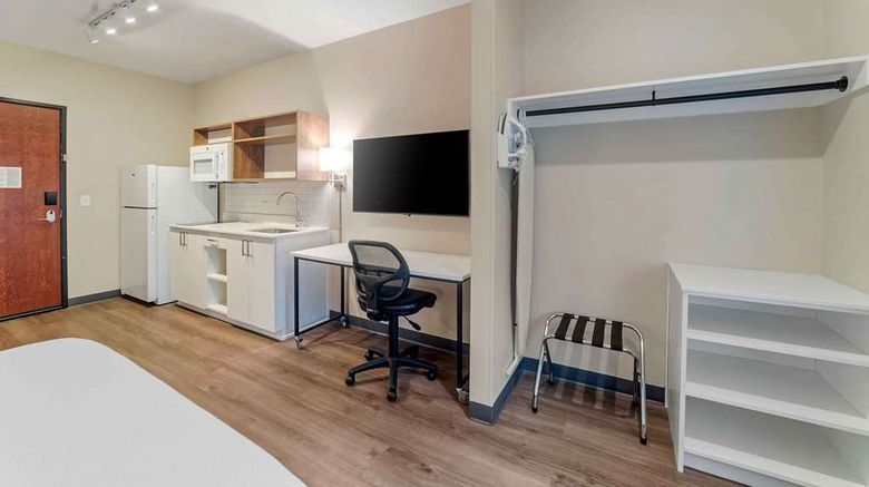 <b>Extended Stay America Premier Asheville Room</b>. Images powered by <a href="https://iceportal.shijigroup.com/" title="IcePortal" target="_blank">IcePortal</a>.