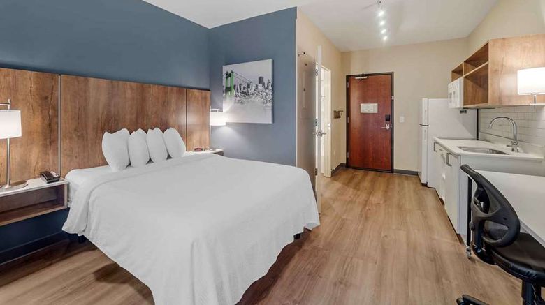 <b>Extended Stay America Premier Asheville Room</b>. Images powered by <a href="https://iceportal.shijigroup.com/" title="IcePortal" target="_blank">IcePortal</a>.