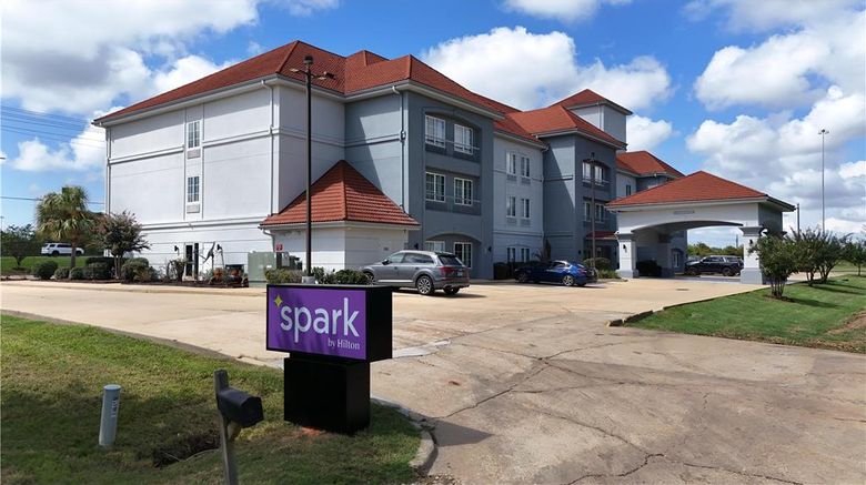 <b>Spark by Hilton Brandon Exterior</b>. Images powered by <a href="https://iceportal.shijigroup.com/" title="IcePortal" target="_blank">IcePortal</a>.