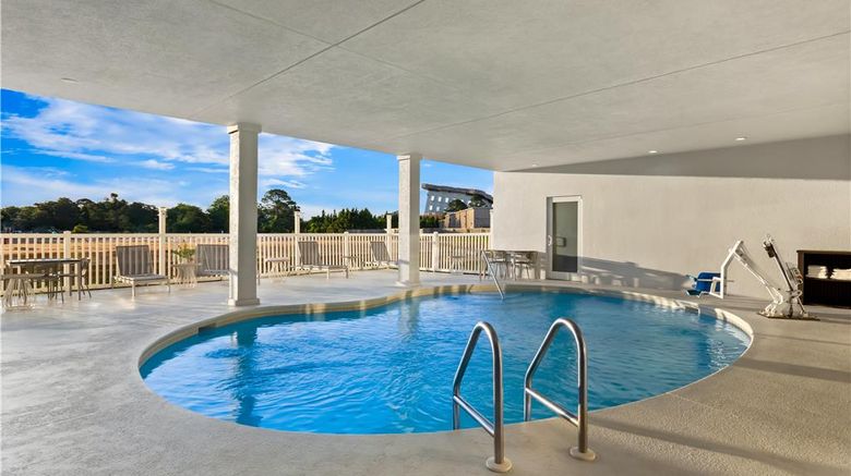 <b>Spark by Hilton Panama City Beach Pool</b>. Images powered by <a href="https://iceportal.shijigroup.com/" title="IcePortal" target="_blank">IcePortal</a>.
