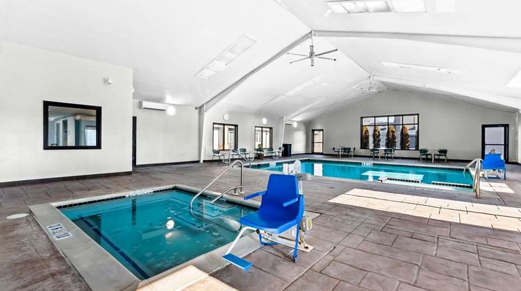 Spark by Hilton Bensalem Philadelphia Pool