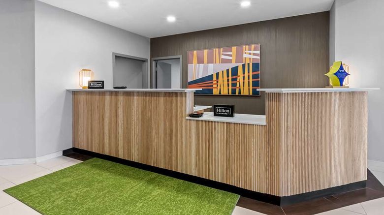 <b>Spark by Hilton Bensalem Philadelphia Lobby</b>. Images powered by <a href="https://iceportal.shijigroup.com/" title="IcePortal" target="_blank">IcePortal</a>.