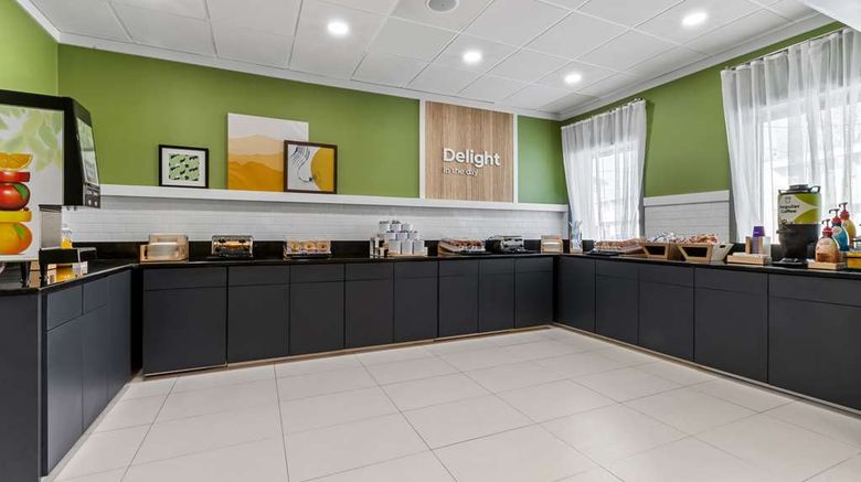 <b>Spark by Hilton Bensalem Philadelphia Restaurant</b>. Images powered by <a href="https://iceportal.shijigroup.com/" title="IcePortal" target="_blank">IcePortal</a>.