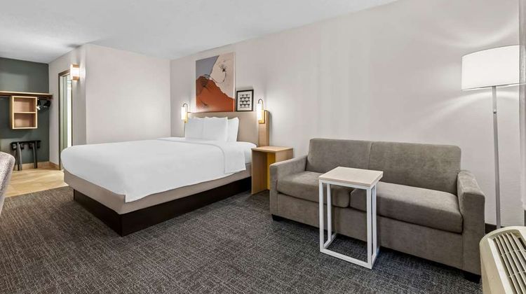 Spark by Hilton Bensalem Philadelphia Room