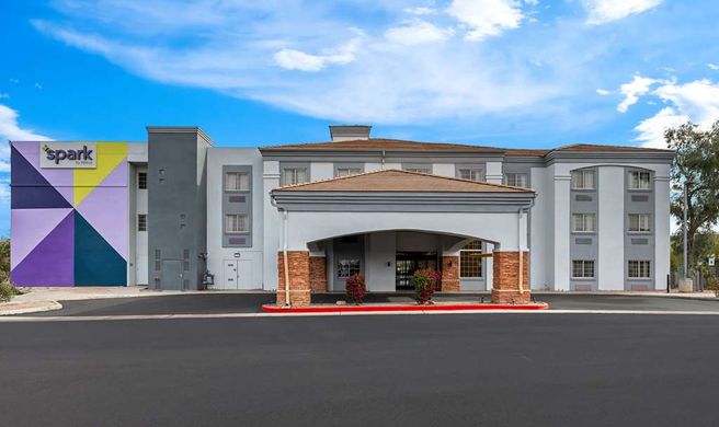 Spark by Hilton Glendale Phoenix North Exterior