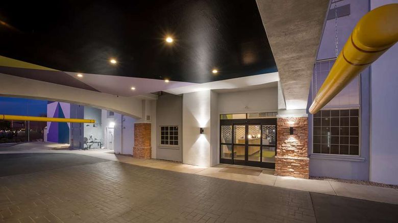 <b>Spark by Hilton Glendale Phoenix North Exterior</b>. Images powered by <a href="https://iceportal.shijigroup.com/" title="IcePortal" target="_blank">IcePortal</a>.