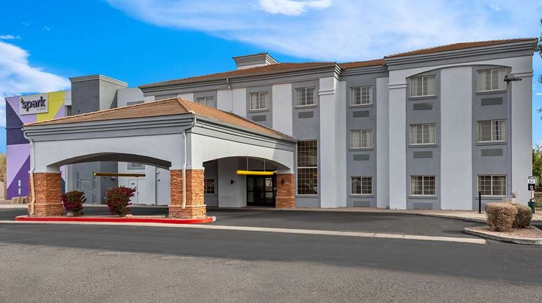 <b>Spark by Hilton Glendale Phoenix North Exterior</b>. Images powered by <a href="https://iceportal.shijigroup.com/" title="IcePortal" target="_blank">IcePortal</a>.