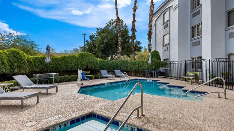 <b>Spark by Hilton Glendale Phoenix North Pool</b>. Images powered by <a href="https://iceportal.shijigroup.com/" title="IcePortal" target="_blank">IcePortal</a>.
