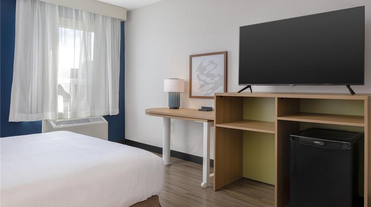 Spark by Hilton Toronto Mississauga Room