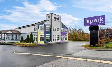 Spark by Hilton Portland Airport Maine M