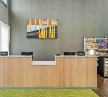 Spark by Hilton Portland Airport Maine M Lobby