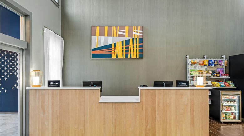 <b>Spark by Hilton Portland Airport Maine M Lobby</b>. Images powered by <a href="https://iceportal.shijigroup.com/" title="IcePortal" target="_blank">IcePortal</a>.