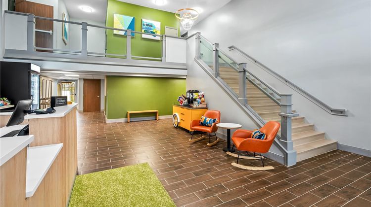 Spark by Hilton Portland Airport Maine M Lobby