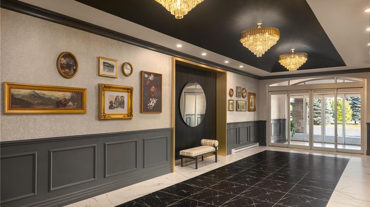 Hotel Vallea Bromont Lobby