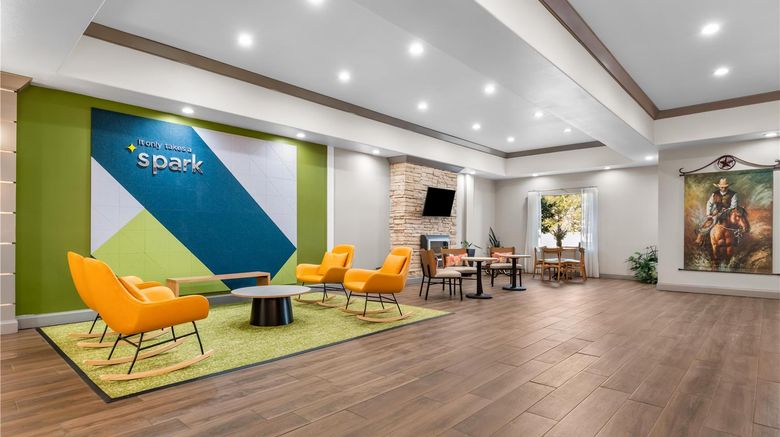 <b>Spark by Hilton Amarillo Western Plaza Lobby</b>. Images powered by <a href="https://iceportal.shijigroup.com/" title="IcePortal" target="_blank">IcePortal</a>.
