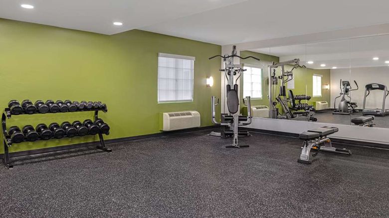 <b>Spark by Hilton Rock Springs Health</b>. Images powered by <a href="https://iceportal.shijigroup.com/" title="IcePortal" target="_blank">IcePortal</a>.