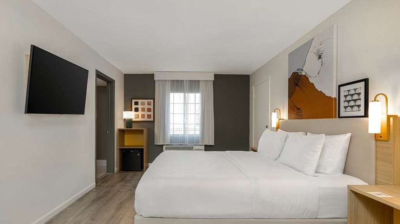 <b>Spark by Hilton Rock Springs Room</b>. Images powered by <a href="https://iceportal.shijigroup.com/" title="IcePortal" target="_blank">IcePortal</a>.