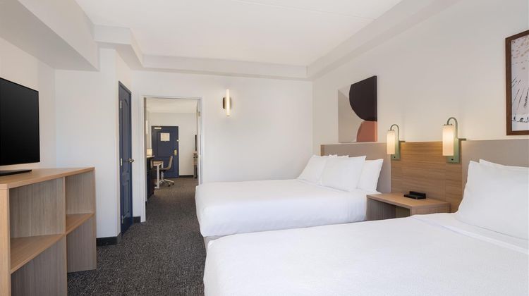 Spark by Hilton California Lexington Room