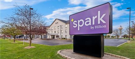 Spark by Hilton Merrillville Exterior