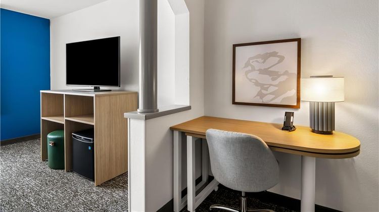 Spark by Hilton Merrillville Room