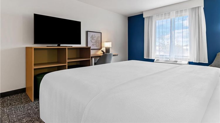 Spark by Hilton Merrillville Room