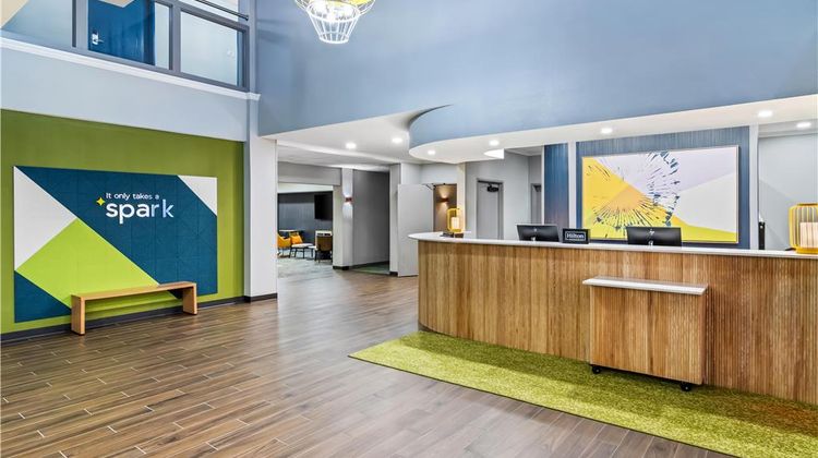 Spark by Hilton Merrillville Lobby