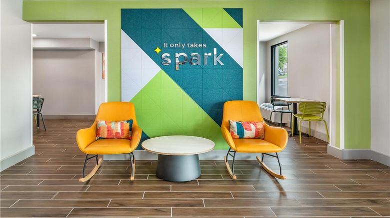 <b>Spark by Hilton Knoxville North I-75 Lobby</b>. Images powered by <a href="https://iceportal.shijigroup.com/" title="IcePortal" target="_blank">IcePortal</a>.