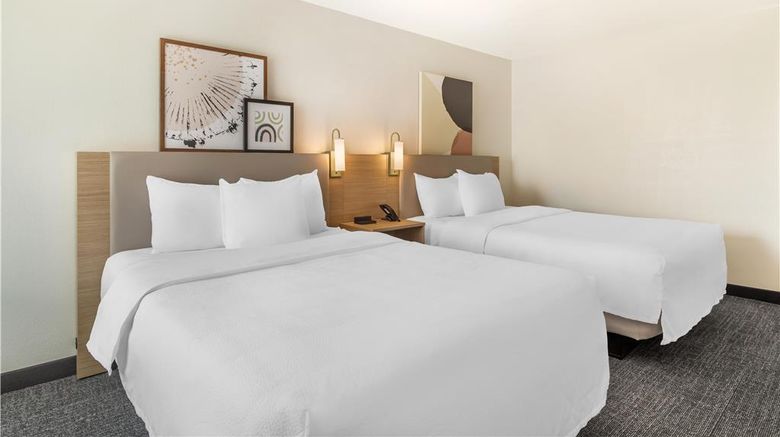 <b>Spark by Hilton Knoxville North I-75 Room</b>. Images powered by <a href="https://iceportal.shijigroup.com/" title="IcePortal" target="_blank">IcePortal</a>.