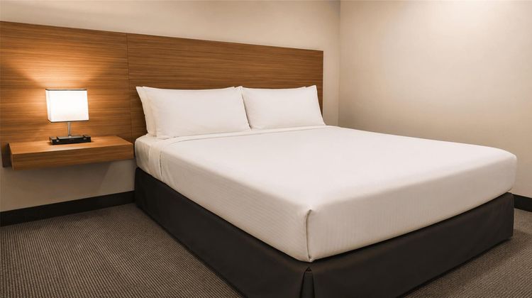 SureStay by Best Western Smithers Room