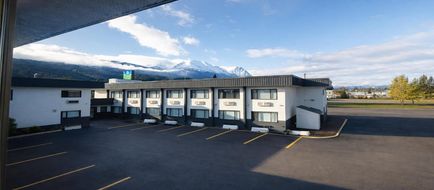 SureStay by Best Western Smithers Exterior