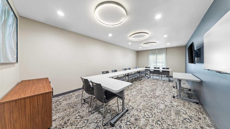 Everhome Suites Ontario Meeting